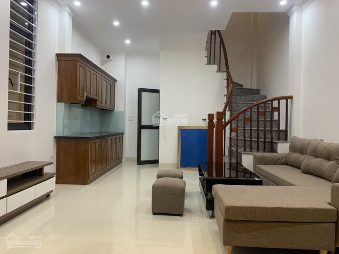 34m2 X 5t Thạch Bàn, Long Biên 2 Mặt Thoáng, Cổng Riêng, Xe Con đỗ Cửa, Cách 30m Ra đường ôtô Tránh 2