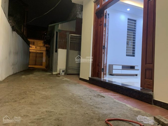 34m2 X 5t Thạch Bàn, Long Biên 2 Mặt Thoáng, Cổng Riêng, Xe Con đỗ Cửa, Cách 30m Ra đường ôtô Tránh 3
