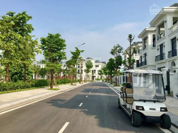 Bán Biệt Thự Vip - Lô Góc- View Hồ- Dt: 500m2- Mt: 20m- Giá: 145 Tỷ- Vinhomes Green Bay Mê Trì 4