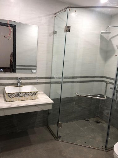 Bán Nhà ô Tô để Cửa - Giá Sốc Chỉ 25 Tỷ - Nhà Bát Khối - Long Biên Xây 5 Tầng Mới Cứng 5