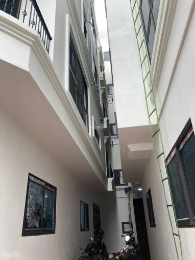 Bán Nhà ô Tô để Cửa - Giá Sốc Chỉ 25 Tỷ - Nhà Bát Khối - Long Biên Xây 5 Tầng Mới Cứng 8