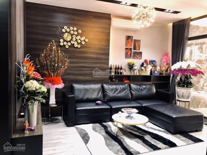 Chính Chủ Bán Nhanh Gấp Trước Tết Nhà Mt Q1, Hợp đồng Thuê Tn 100 Triệu/tháng, Nhà 4 Lầu Mới đẹp, Giá 30 Tỷ 2