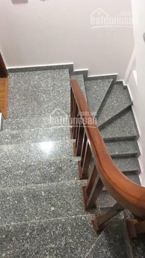 Chính Chủ Bán Nhanh Nhà đẹp Giá Rẻ Nhất Cự Khối 30m2 X 4 Tầng, Ngõ 2,8m, Cách Ngõ ô Tô Tránh Nhau 20m, Giá 1,74 Tỷ 2