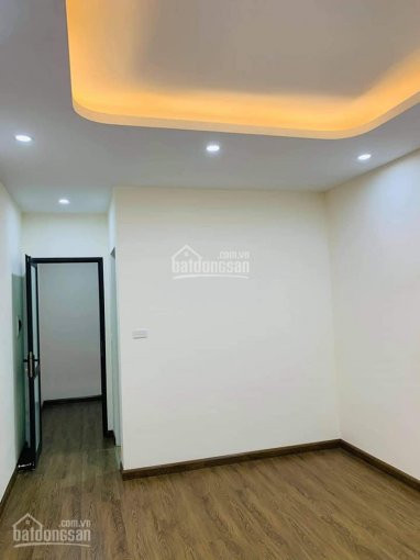 Nhà đẹp Trung Tâm Cầu Giấy - 35m2, Sổ đẹp, Ngõ Thoáng, Nhà Mới đón Tết, Chỉ 3 Tỷ Hơn 6