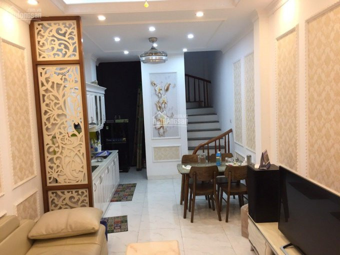 Nhà Trung Tâm Thạch Bàn, ở Luôn, Full Nội Thất 33m2 Giá 23 Tỷ Ngõ ô Tô 2,5m 3