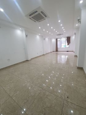 Văn Phòng Cho Thuê Giá Mùa Covid 60m2, 80m2 Mặt Phố Trung Kính ô Tô đỗ Cửa Lối đi Riêng Biệt 1