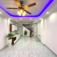 Bán Nhà Phố Trạm Cổ Linh 40mx5 Tầng Gần ô Tô Gần Kv Kinh Doanh Giá 325 Tỷ