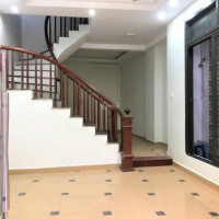 Một Căn Duy Nhất Nhà 3 Tầng- 40m2 Tầng 2 Ngủ Hướng Nam Sau Chợ Bông đỏ - La Khê Oto đỗ Gần 235 Tỷ