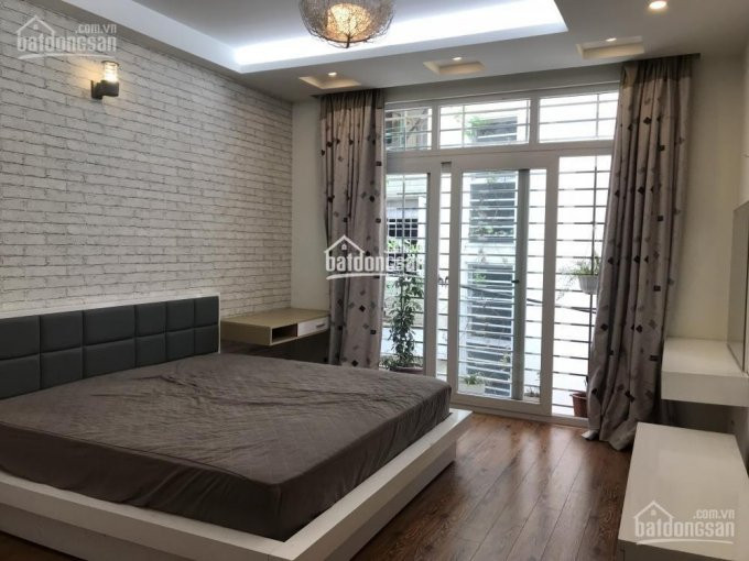 Chính Chủ Cho Thuê Nhanh Nhà Trần Duy Hưng Nhà Sân 100m2 X 4t ,ngõ Rộng Thoáng,khu Trung Tâng 3