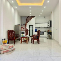 Bán Nhà Phạm Văn đồng,32-40m2,5tầng,giá 3,4-3,8tỷ Ngõ Thông ô Tô Tránh