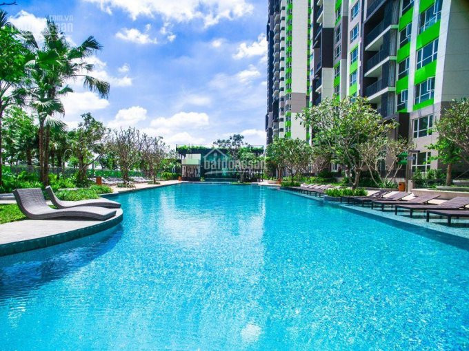 Bán Nhanh 2 Phòng Ngủ 82m2 Tầng Cao Thoáng Mát View Trực Diện Hồ Bơi, Giá 3,2 Tỷ, Tặng Hết Nội Thất 2