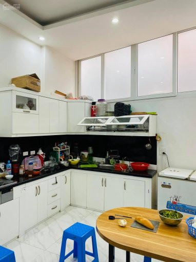 đẹp Lung Linh- Phố Hoàng Cầu- ô Tô đỗ Cửa- 32m2- 3t- Ngõ Thông- Chỉ 28tỷ 3