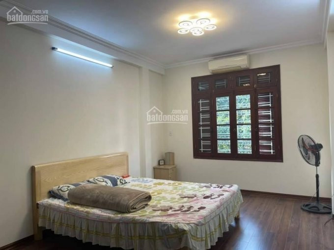 đẹp Lung Linh- Phố Hoàng Cầu- ô Tô đỗ Cửa- 32m2- 3t- Ngõ Thông- Chỉ 28tỷ 4