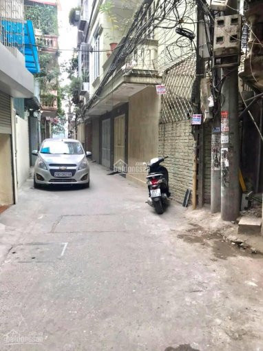 đẹp Lung Linh- Phố Hoàng Cầu- ô Tô đỗ Cửa- 32m2- 3t- Ngõ Thông- Chỉ 28tỷ 6