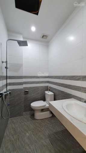 Nhà đẹp ở Luôn, đường Lạc Long Quân, 33m*4tầng,đủ Nội Thất,giá Không Tưởng 2tỷ95 4