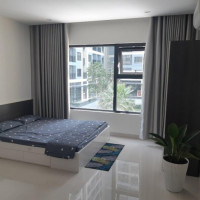 Chính Chủ Cho Thuê Căn Hộ Studio, 33m2, Full Nội Thất Bao Gồm: Giường, Tủ Quần áo, Bếp, Rèm, Bàn