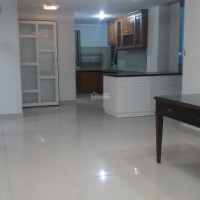 Văn Phòng Q2 Cho Thuê, Dt: 8*20m Hầm 3 Sàn Suốt Máy Lạnh đầy đủ, Giá 45tr/th Lh: Quân 0901380809