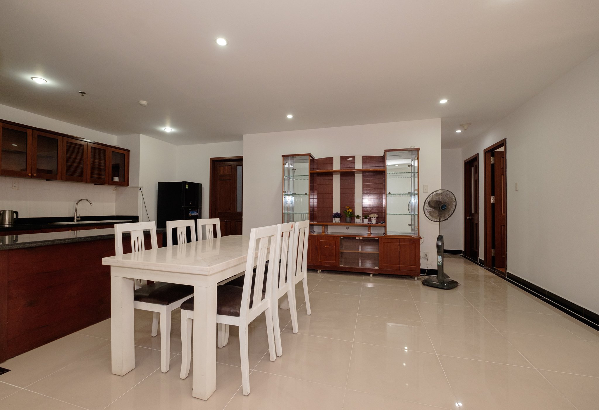 Cần cho thuê căn hộ chung cư Giai Việt, DT150m2, 3 phòng ngủ 3