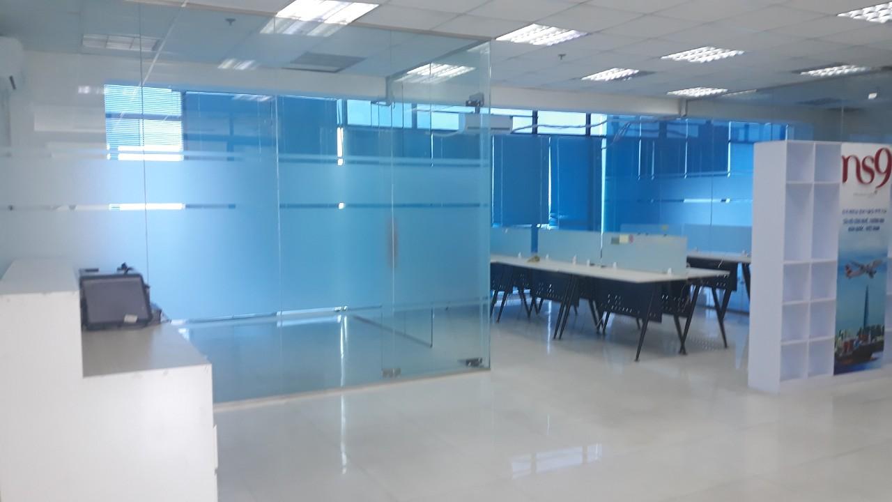 Văn phòng cho thuê 20 - 135m2 mặt tiền CMT8 Q3 gần cv Lê Thị Riêng 2