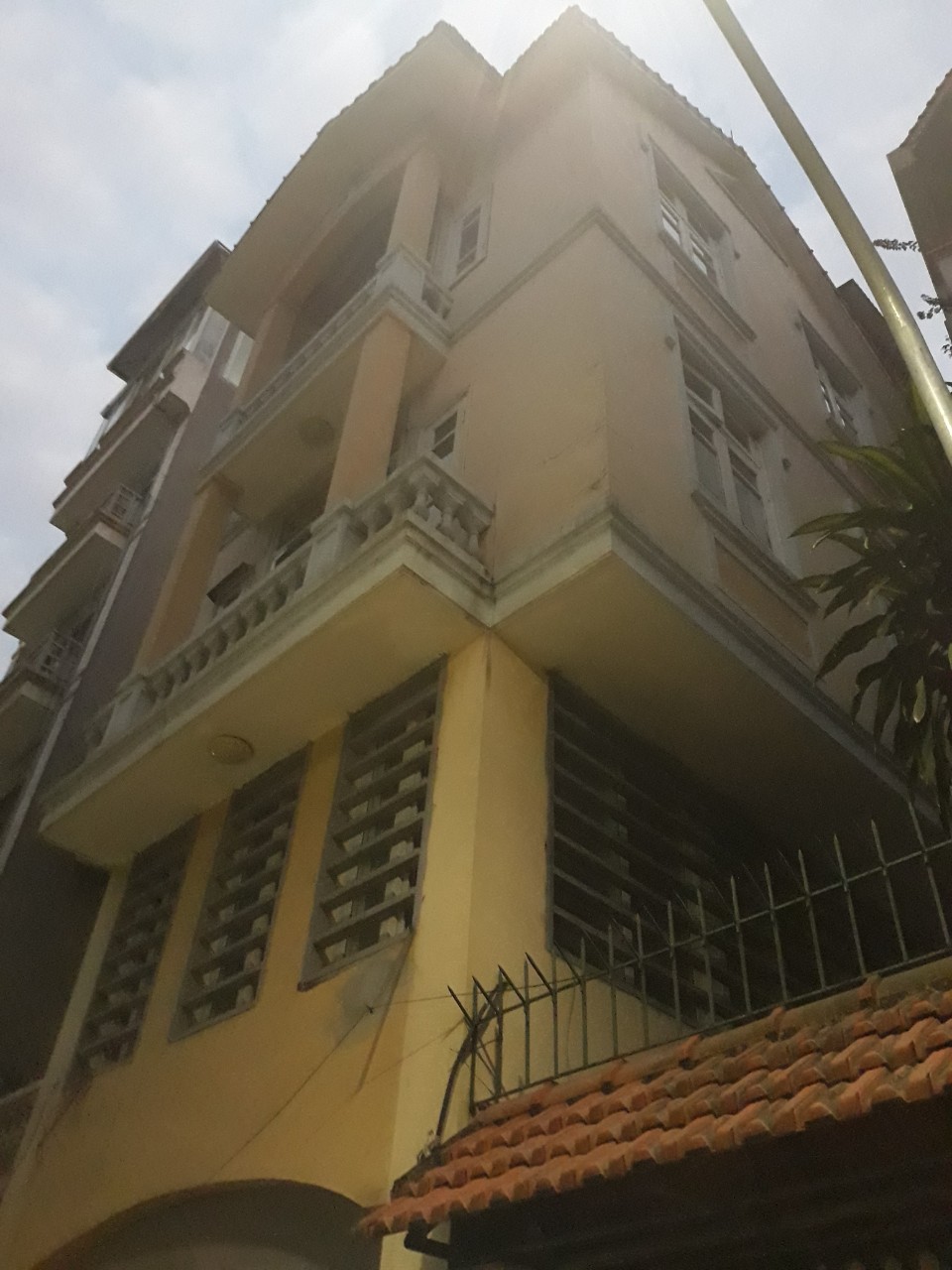 Siêu phẩm!Nhà Nguyễn Văn Cừ, Ô TÔ tránh, mặt tiền 7m, 76m2, 4 tầng, vào ở, làm văn phòng, nhỉnh 5 tỷ 2