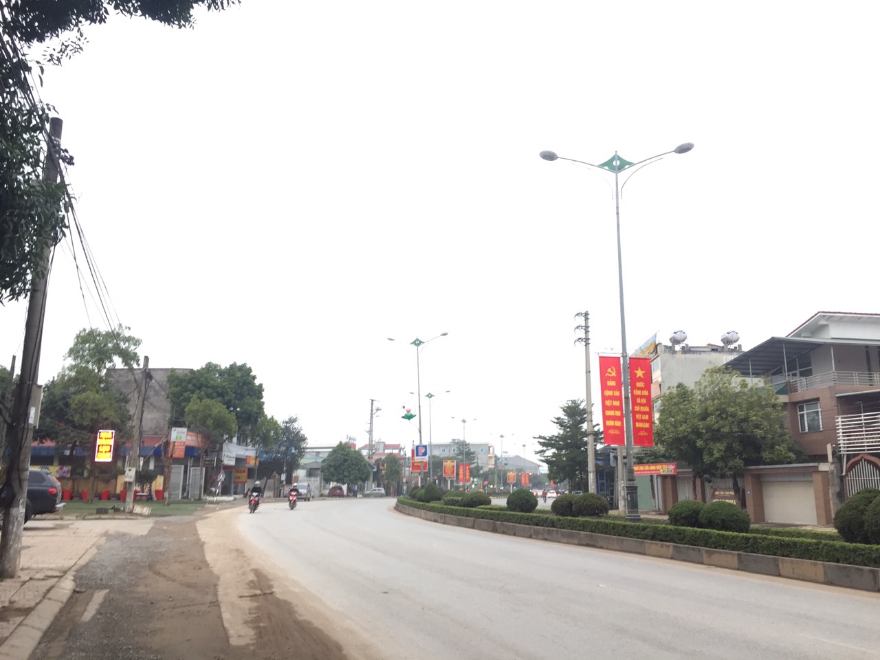 Cần bán Nhà mặt tiền đường Nguyễn Tất Thành, Phường Tích Sơn, Diện tích 140m², Giá 9.600.000.000 Tỷ - LH: 0855823833
