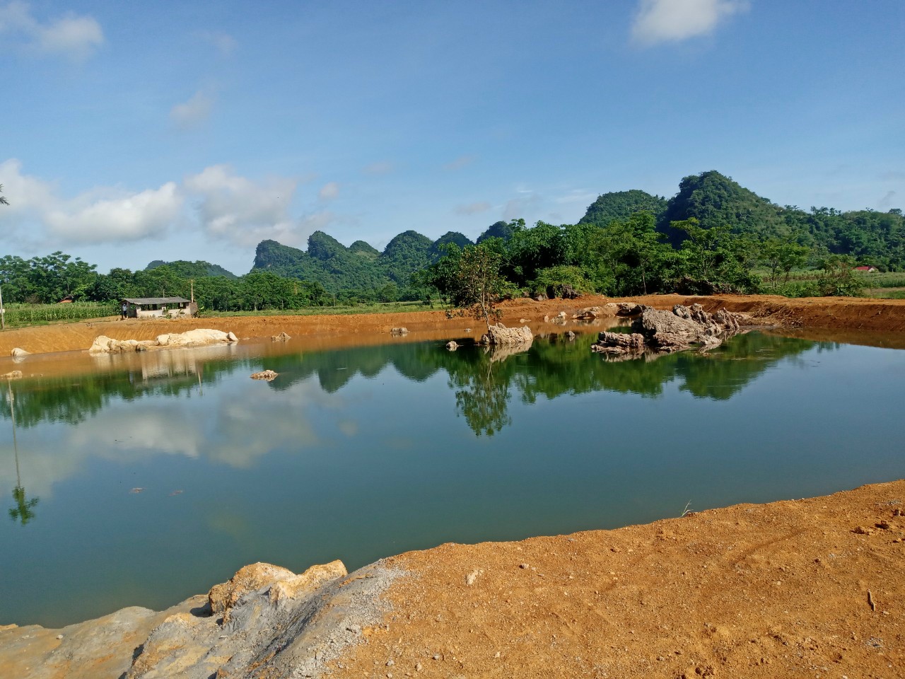 Bán đất đẹp như tranh vẽ miền thung mường , Xã Tú Sơn, Diện tích 14000m², Giá Thương lượng - LH: 0705485999