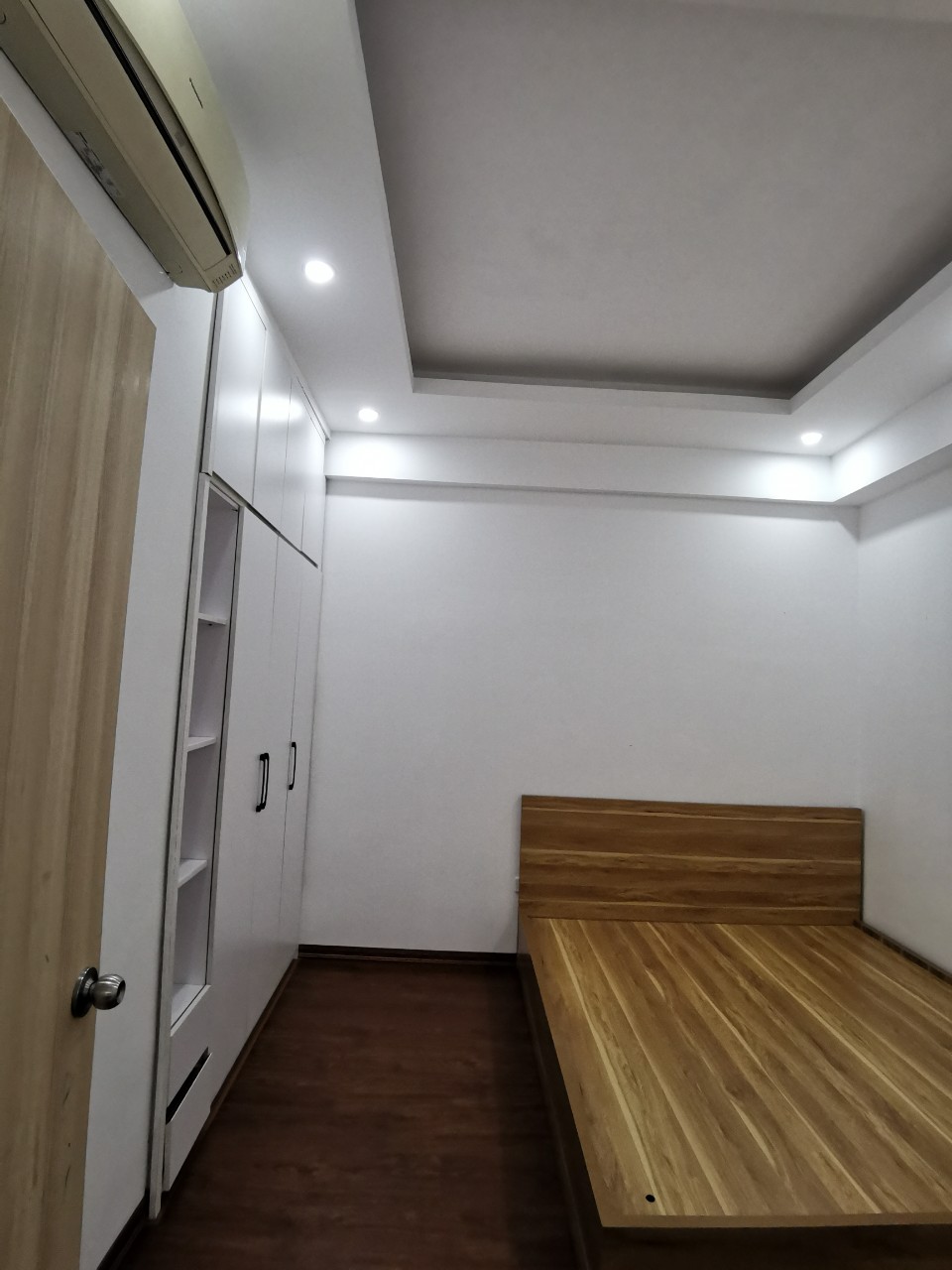 Bán căn hộ 68 m2, full nội thất cao cấp, giá rẻ nhất tại Thanh Hà Cienco 5 6