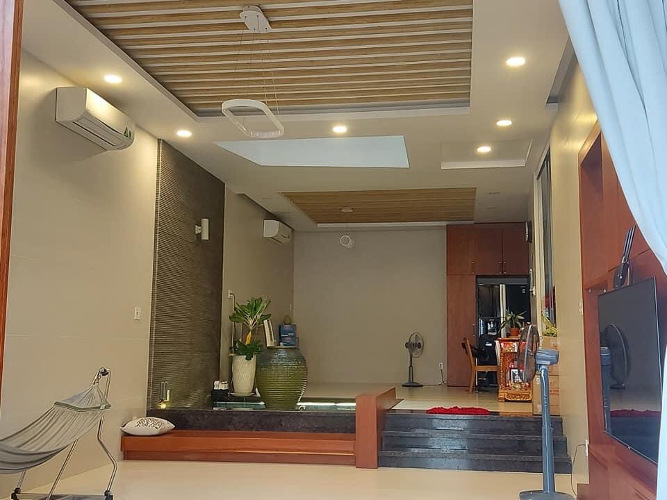 Bán nhà Khu biệt thự HXT Hoàng Văn Thụ, giá rẻ, 90m2, 4 lầu 6PN, 13ty 1