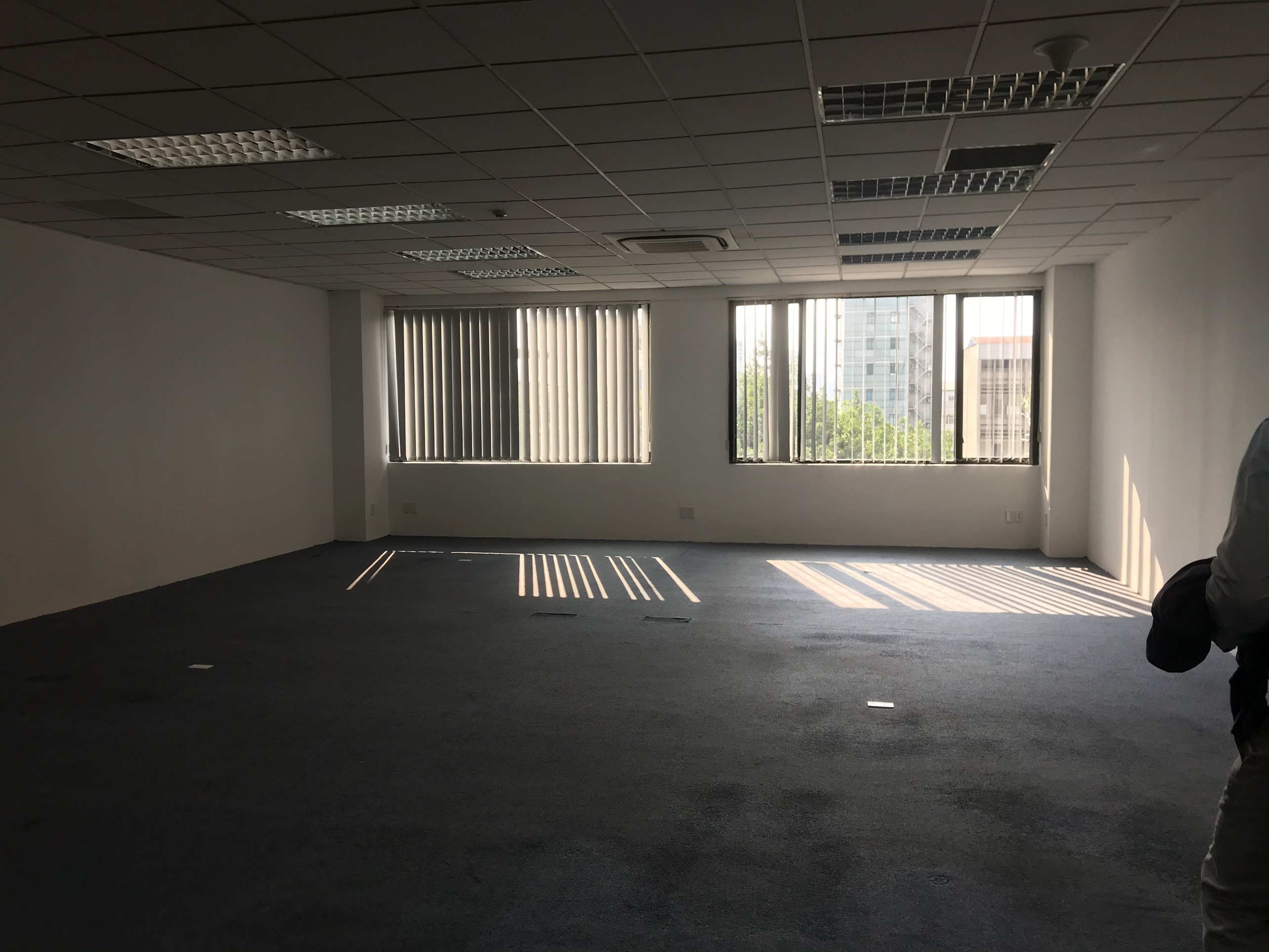 Cho thuê 100m2, 160m2, 200m2 văn phòng, miễn phí ngoài giờ tòa Ford (IDMC Láng Hạ), Đống Đa. Lh 0909300689 5