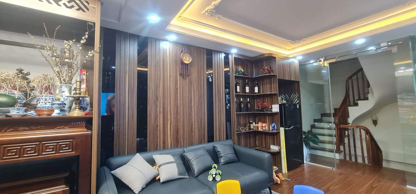 Nhà đẹp ở ngay, Full nội thất, GARA, 62m2, 6 tầng Bồ Đề, Long Biên nhỉnh 6tỷ, 0975299567. 3