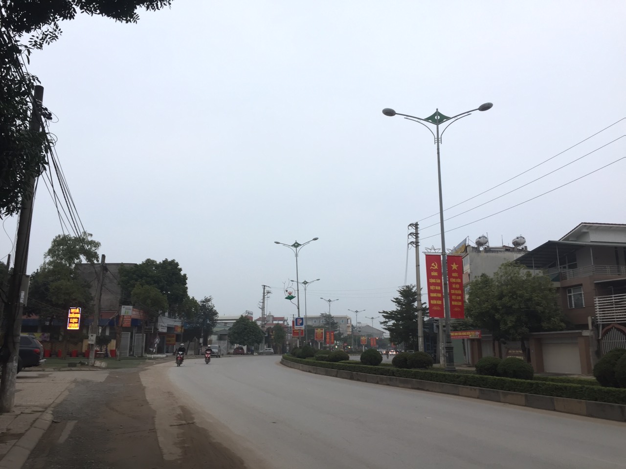 Cần bán Đất đường Nguyễn Tất Thành, Phường Khai Quang, Diện tích 100m², Giá 6.8 Tỷ - LH: 0855823833 2