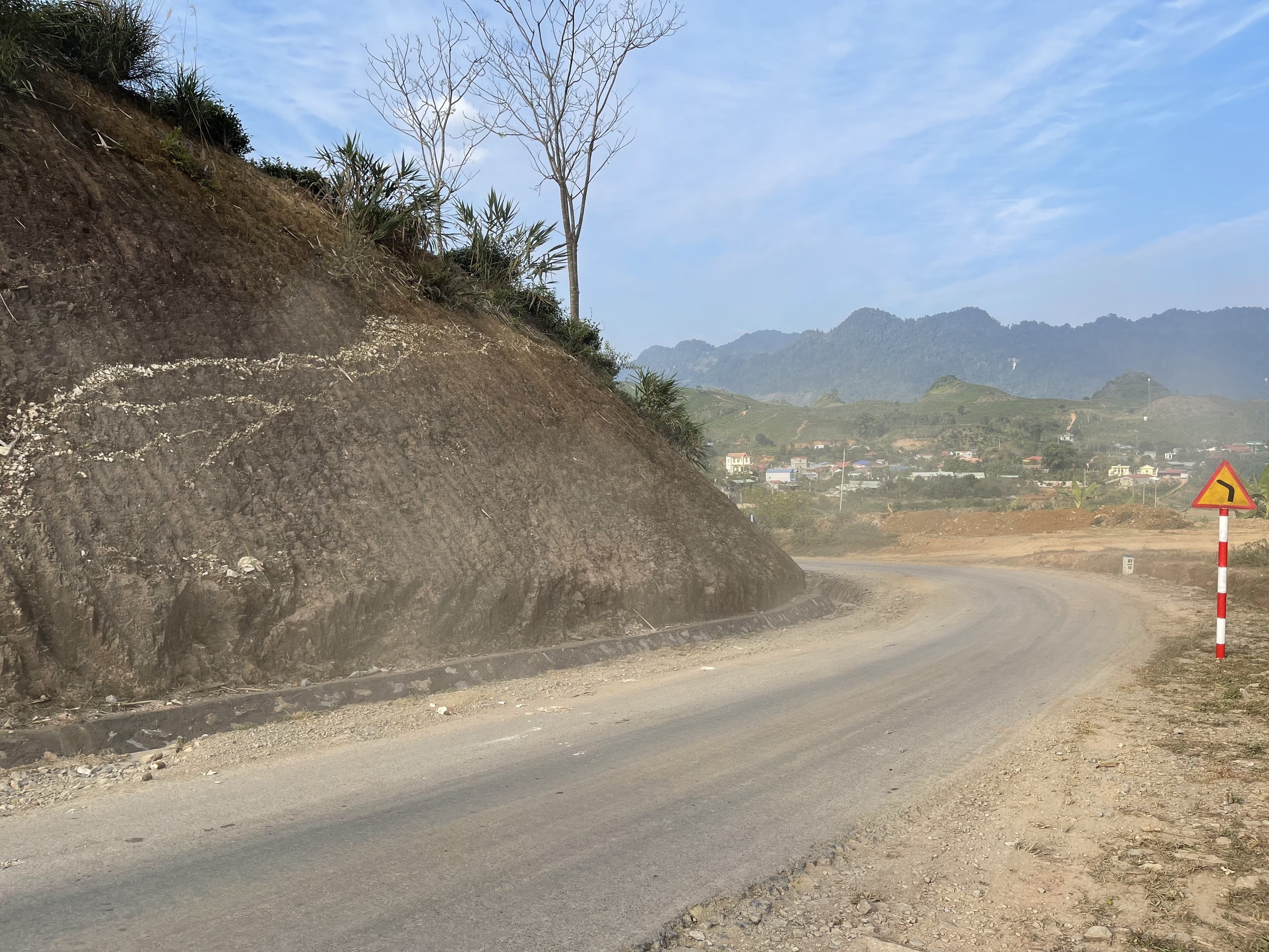 Bán mảnh đất Chiềng Khoa - Vân Hồ DT 13,200m2 (1,32ha) mặt đường tỉnh lộ 101 view cực đẹp 1