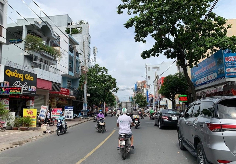 Cần bán nhà mặt tiền 5x30, đường Vườn Lài, phường Phú Thọ Hòa, quận Tân Phú chỉ 17 tỷ thương lượng 1