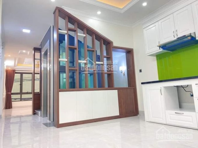 Phố Lâm Du - Bồ đề - Gara ô Tô - Thang Máy - Nhà đẹp Ngõ Thông - 5 Tầng - ở Luôn 5