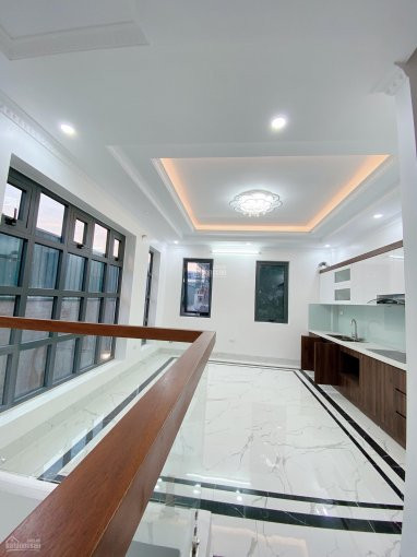 Chính Chủ Bán Nhanh Nhà Ngã Tư Sài đồng 33m2, Xây 6 Tầng, ô Tô đỗ Cửa Cách đường ô Tô Tránh Nhau 10m 3