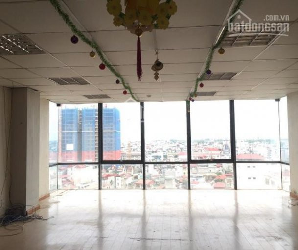 Chính Chủ Cho Thuê Nhanh Văn Phòng Mặt Phố Nguyễn Trãi , Diện Tích 50m2, View Thoáng, 2