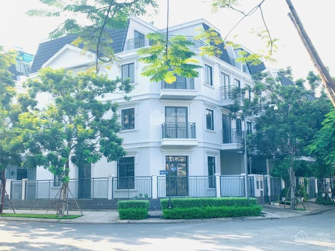 Duy Nhất! Bán Gấp Nhà Phố View Chính Diện Hồ, 185m2 Giá Bán 185 Tỷ Gọi Ngay 0911960809 Kim Ngân 2