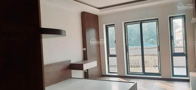 Nhà đẹp, Mới, Hiếm, Phân Lô 6 Phòng, Cách Phố Quan Nhân 30m, 40m2, 5 Tầng, Mt 4m, 36 Tỷ Thanh Xuân 2