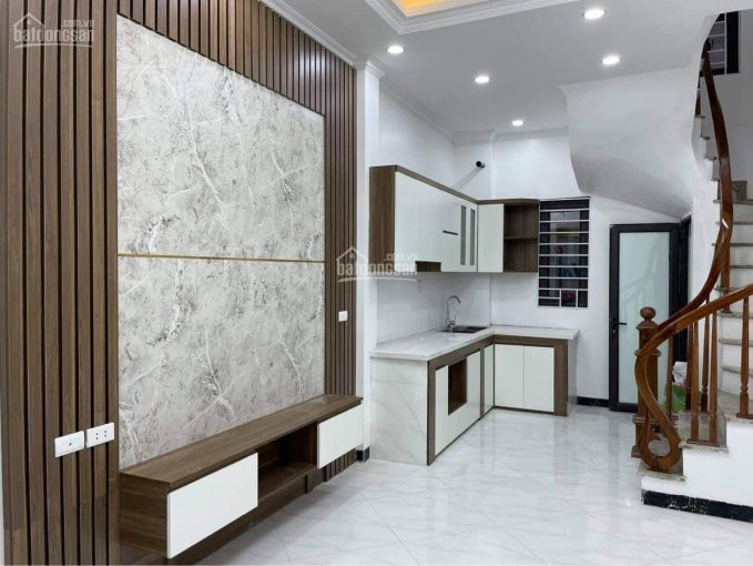 Siêu Hiếm, Siêu đẹp, 30m2, 5 Tầng, 3 Ngủ, Phố Tam Trinh - Qhoàng Mai, 225 Tỷ 1