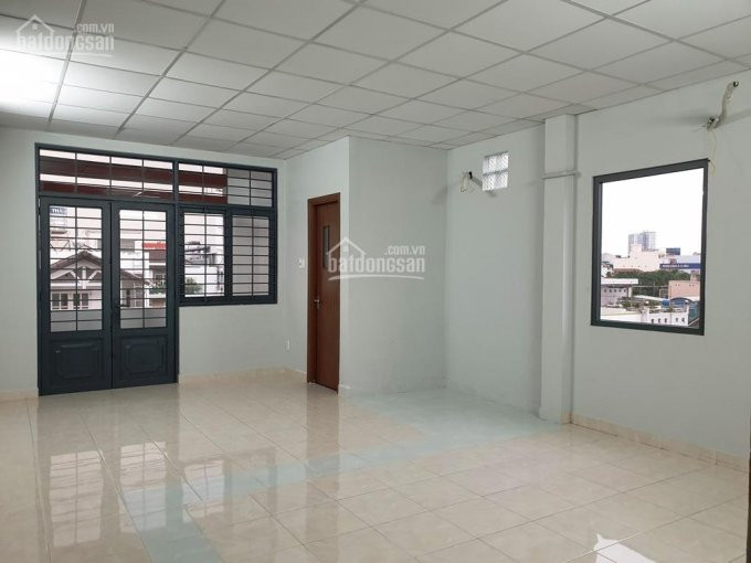 Văn Phòng Cho Thuê 32m2 đến 67m2, Mặt Tiền đường 16m, đầy đủ Dịch Vụ Tiện ích, Giá Rẻ Quận Tân Phú 2