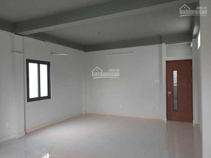 Văn Phòng Cho Thuê 32m2 đến 67m2, Mặt Tiền đường 16m, đầy đủ Dịch Vụ Tiện ích, Giá Rẻ Quận Tân Phú 3