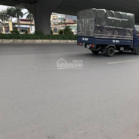 Mạt Phó Phạm Văn đồng  Vỉa Hè đá Bóng  8 Tàng Thang Máy - Cho Thuê Vip