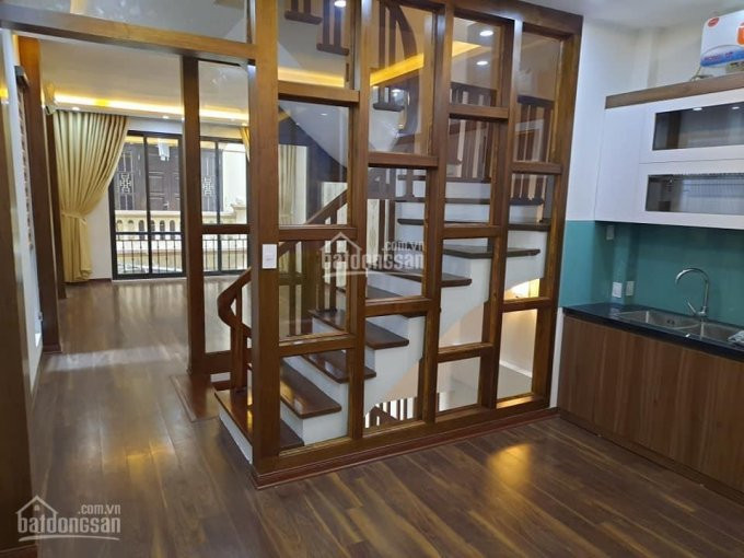 Bán Nhà Phố Hoàng Quốc Việt, Gara, Nhà đẹp ở Ngay, 50m2, 5tầng, Giá 9tỷ 3