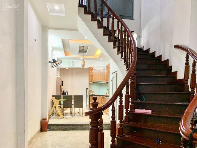 Cắt Lỗ 2 Tỷ Bán Gấp Nhà Thái Thịnh 55m 4 Tầng ô Tô - Kinh Doanh Giá 6,9 Tỷ  + Mô Tả: Trung Tâ 2