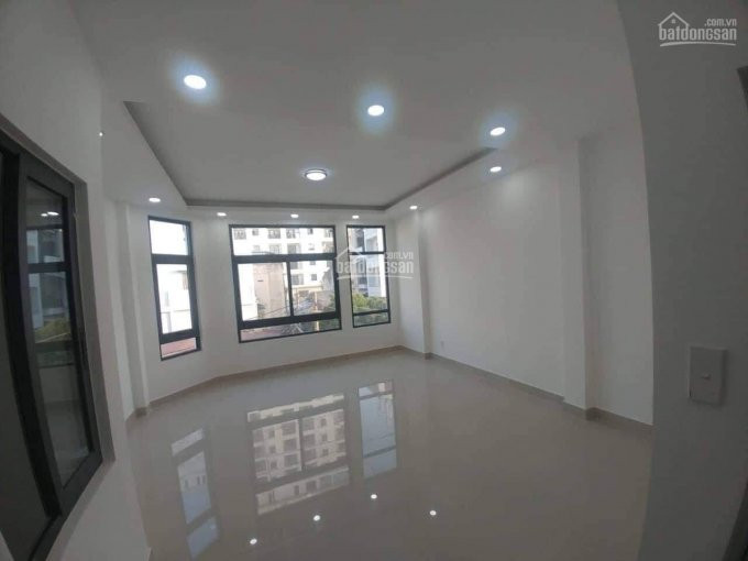 Chính Chủ Cho Thuê Nhanh Mt Cmt8, P Bến Thành, Q1 Gần Cv Tao đàn, Dt 9x12m, 3 Lầu, Giá 68tr Tel: 0898311051 1