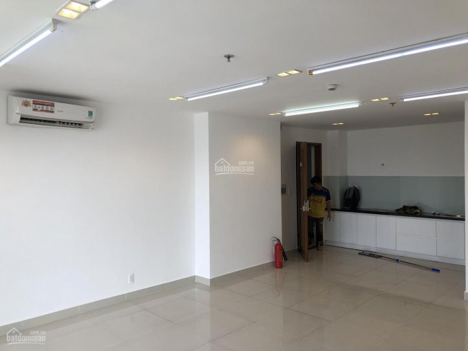 Chính Chủ Cho Thuê Nhanh Văn Phòng Officetel Sky Center Số 5a Phổ Quang, Dt 48m2 Giá 12 Triệu/th, Miễn Phí Hồ Bơi 3