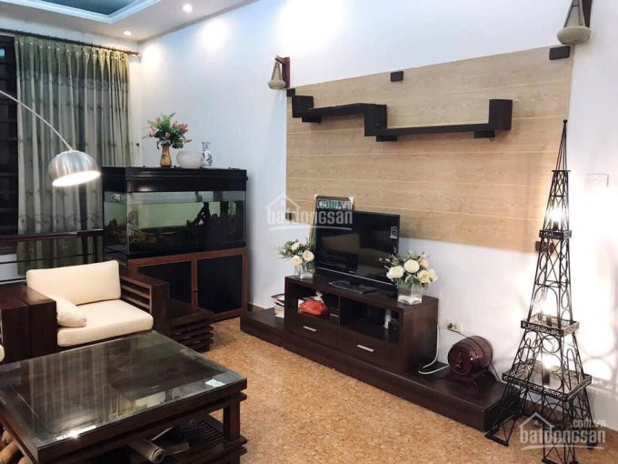 Cho Thuê Nhà Nguyên Căn ở Nghĩa đô Cầu Giấy 80m2x4 Tầng đường ô Tô Tránh 2