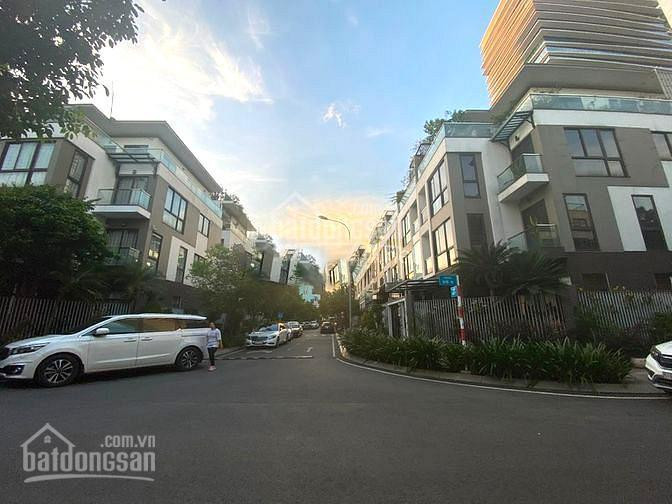 Nguyên Căn Villa Khu Hà đô P 12 Q10, 5,5x15m, 1 Trệt 3l 3