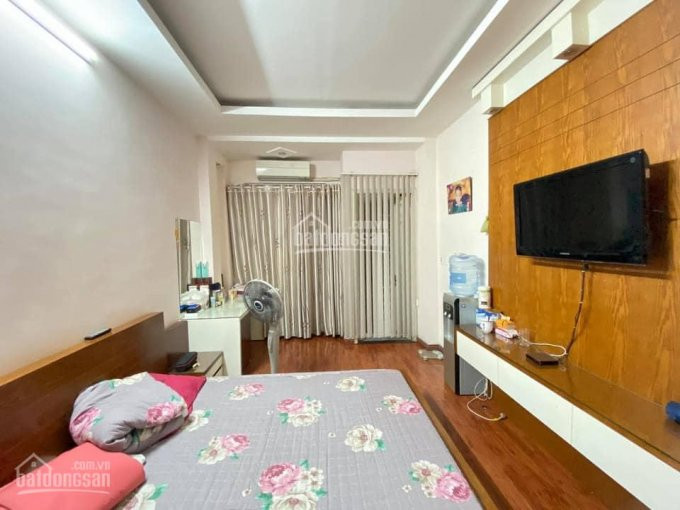 Nhà 127 Hào Nam 35m2 5 Tầng 5 Ngủ - Sổ Vuông Vắn Gần Phố 8