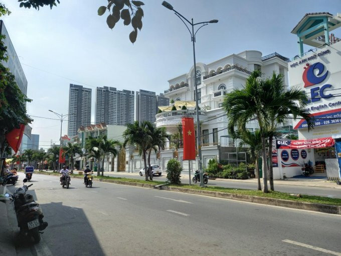 Nhà 9 Tỉ Quận 7, Huỳnh Tấn Phát, 170m2, Ngang 6m 0967748388- Bình 5